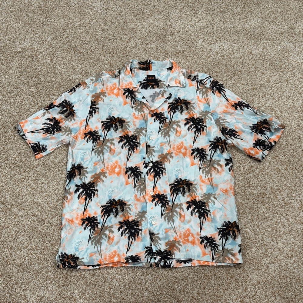 Hugo Boss - Men's Short Sleeve Hawaiian Palm Trees Rayer Camp Shirt (Size: M)